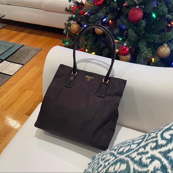 Prada bag 💯% authentic!! - Picture 11 of 16